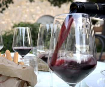 Cefalù: Tour de medio día de cata de vinos en Castelbuono