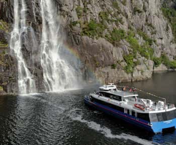 Stavanger: Fjordcruise til Lysefjorden og Preikestolen