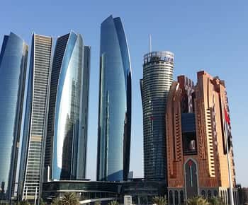 Sport and Luxury in Abu Dhabi: 1-Day Tour from Abu Dhabi