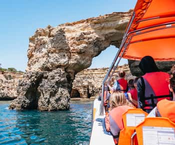 Vilamoura: Passeio de barco à gruta de Benagil com entrada