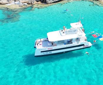 Palma: Deluxe-katamaran med snacks, drikkevarer, SUP og snorkling