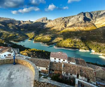 From Alicante: Guadalest, Altea & ticket in Algar Waterfalls