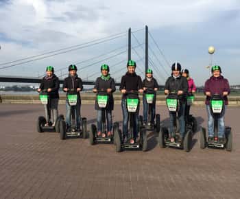 Düsseldorf: 2-godzinna wycieczka na segwayu wzdłuż Renu