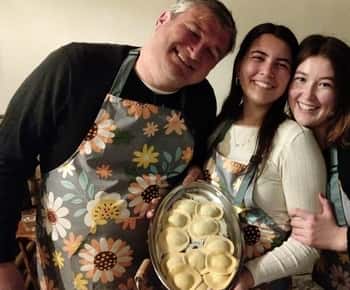 Nápoles: Clase de Cocina de Pasta y Tiramisú con Vino