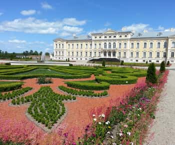 Vilnius: Berg der Kreuze, Schloss Rundale, Burg Bauska