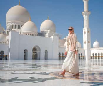 Abu Dhabi: City Tour with Grand Mosque & Louvre Museum