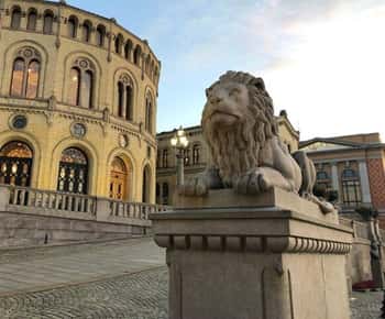 Oslo : Highlights Tour With A Guide (Group or Private)
