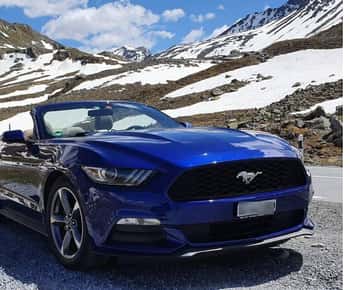 Zürich: Tour über den Klausenpass mit einem Ford Mustang Cabrio