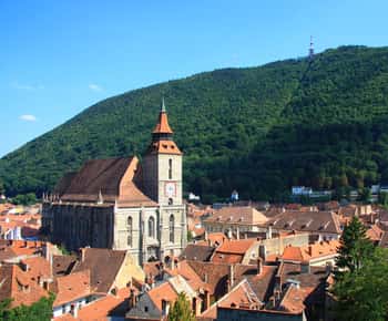 From Sibiu: Day Tour to Brasov and Dracula's Castle