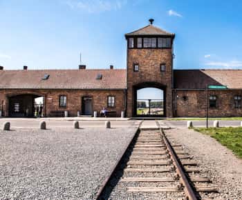 Cracóvia: Visita de um dia a Auschwitz-Birkenau e à mina de sal de Wieliczka