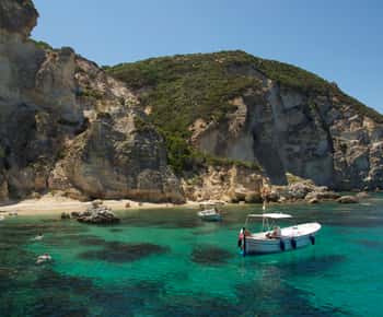 Isla de Ponza: Excursión de un día desde Anzio con 5 horas en barco