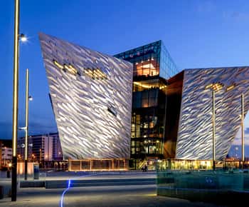 Ab Dublin: Giant's Causeway und Belfast Titanic mit Ticket