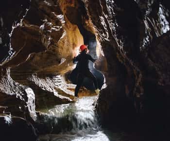Waitomo Caves Black Abyss: a melhor experiência em cavernas