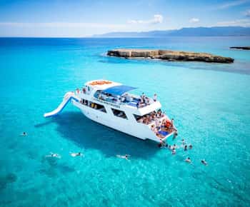 Paphos/Akamas: Blå lagunen buss- och båttur med vattenrutschbana