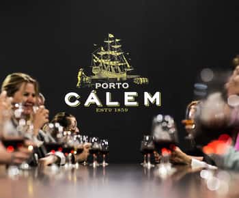 Visita a la Bodega de Cálem, Museo Interactivo y Cata de Vinos