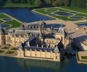 Parijs: Domaine de Chantilly privétour in een Mercedes busje
