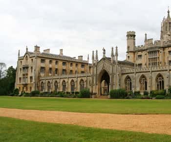 From London: Oxford & Cambridge Day Tour
