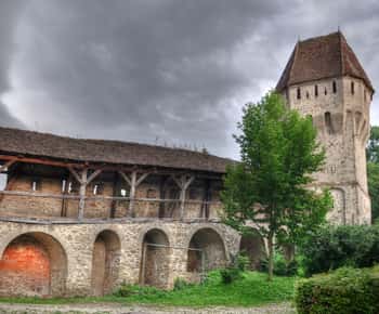 Sighisoara: Candlelight Tour of Dracula's Home Town