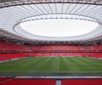 Bilbao All Iron Tour: Guggenheim a San Mamés s obědem