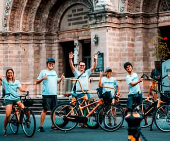 Manila: Passeio histórico de bicicleta de bambu em Intramuros