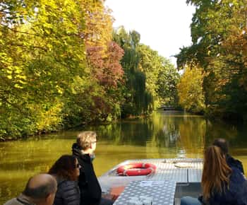 Leipzig: City History Canal Sightseeing Tour num barco a motor