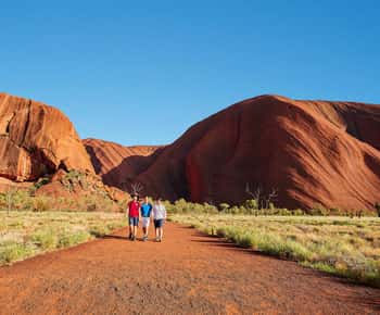 Uluru : visite des sites sacrés et coucher de soleil avec vin et plateau de fromage