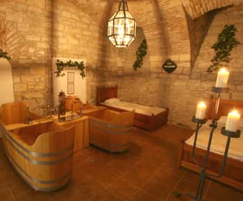 Prague: Bernard Beer Spa with Beer and Massage Option