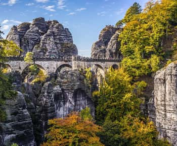 Desde Praga: Tour por la Suiza de Bohemia y los Baños Termales