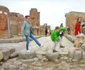 Pompeii: Tour for Children