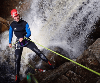 Perthshire: Oplev Bruar Canyoning Experience