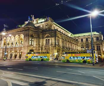 Viena: Excursão noturna panorâmica de autocarro