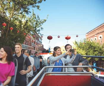 Victoria: Hop-On-Hop-Off Sightseeing Bus Tour