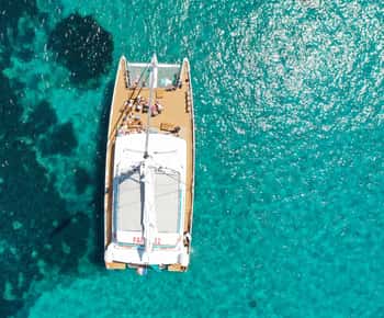 Cannes: Passeio de catamarã de meio dia