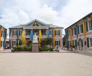Cultural Walking Tour of Downtown Nassau Attractions
