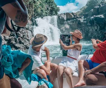 Trou d'Eau Douce: Tour in motoscafo per l'Ile aux Cerfs con pranzo