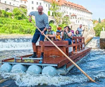 Český Krumlov: Wooden Raft River Cruise