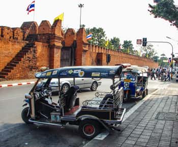 Chiang Mai: Tur privat Tuk Tuk al templelor din oraș cu preluare
