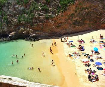 Peniche: Berlengasin saaren retki, vaellus ja luolaretki