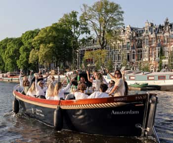 Amsterdam: Private City Canal Cruise