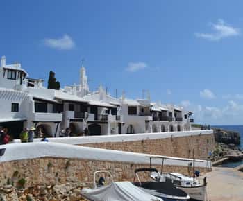Menorca: Guidad tur i Mahon med kryssning och besök i Binibeca
