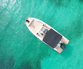 San Antonio: Privéboottocht op Ibiza met paddleboarden en snorkelen