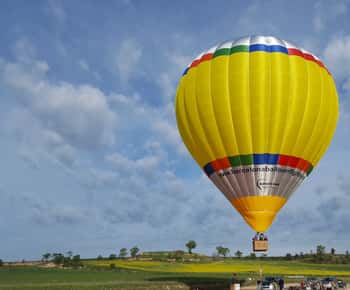 Ab Barcelona: Ticket für eine halbtägige Heißluftballonfahrt