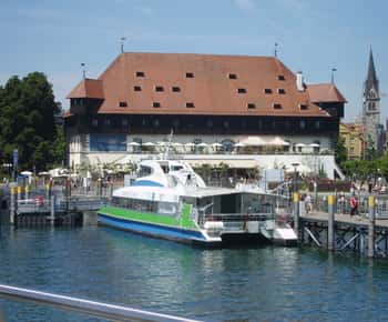 Konstanz: Private Stadtführung mit Weinprobe