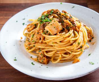 Rome: Trastevere Guided Food and Wine Tour with 20+ Tastings