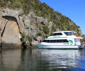 Lake Taupo: 1.5-Hour Māori Rock Carvings Cruise