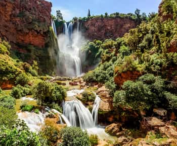 Von Marrakech aus: Geführte Wanderung und Bootsfahrt zu den Ouzoud-Wasserfällen