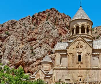 From Yerevan: Khor Virap Monastery, Winery & Birds Cave Tour