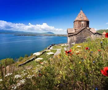 From Yerevan: Tsaghkadzor & Lake Sevan Guided Tour
