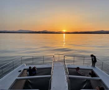Málaga: Paseo en Catamarán al Atardecer