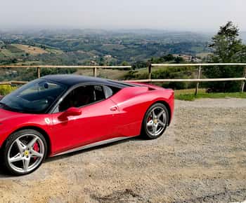Maranello: Test Drive Ferrari 458